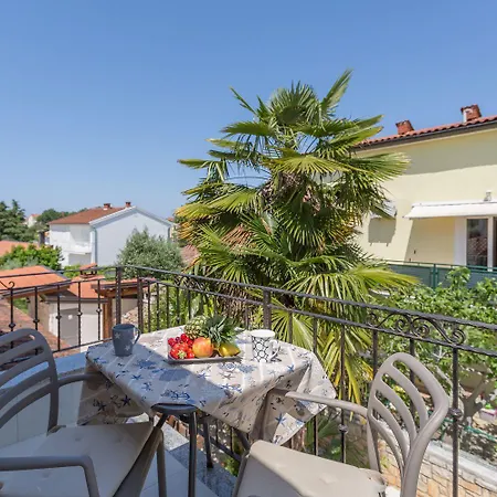 Strandnahes Mit 60m2 Grossem Pool, Bbq, Liegen, Nur 800 Meter Zum 公寓 波雷奇
