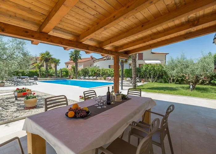 Strandnahes Mit 60m2 Grossem Pool, Bbq, Liegen, Nur 800 Meter Zum Lejlighed
