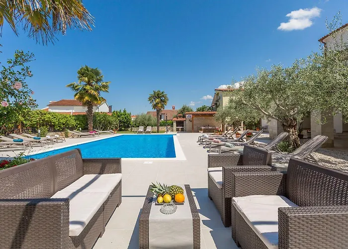 Strandnahes Mit 60m2 Grossem Pool, Bbq, Liegen, Nur 800 Meter Zum Lejlighed