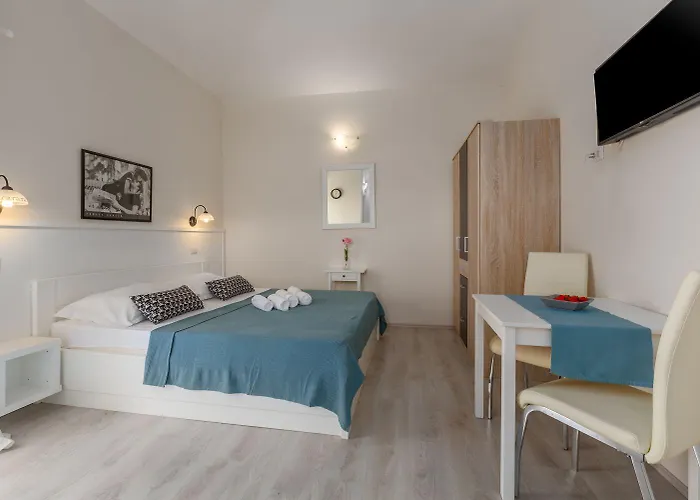 Strandnahes Mit 60m2 Grossem Pool, Bbq, Liegen, Nur 800 Meter Zum *